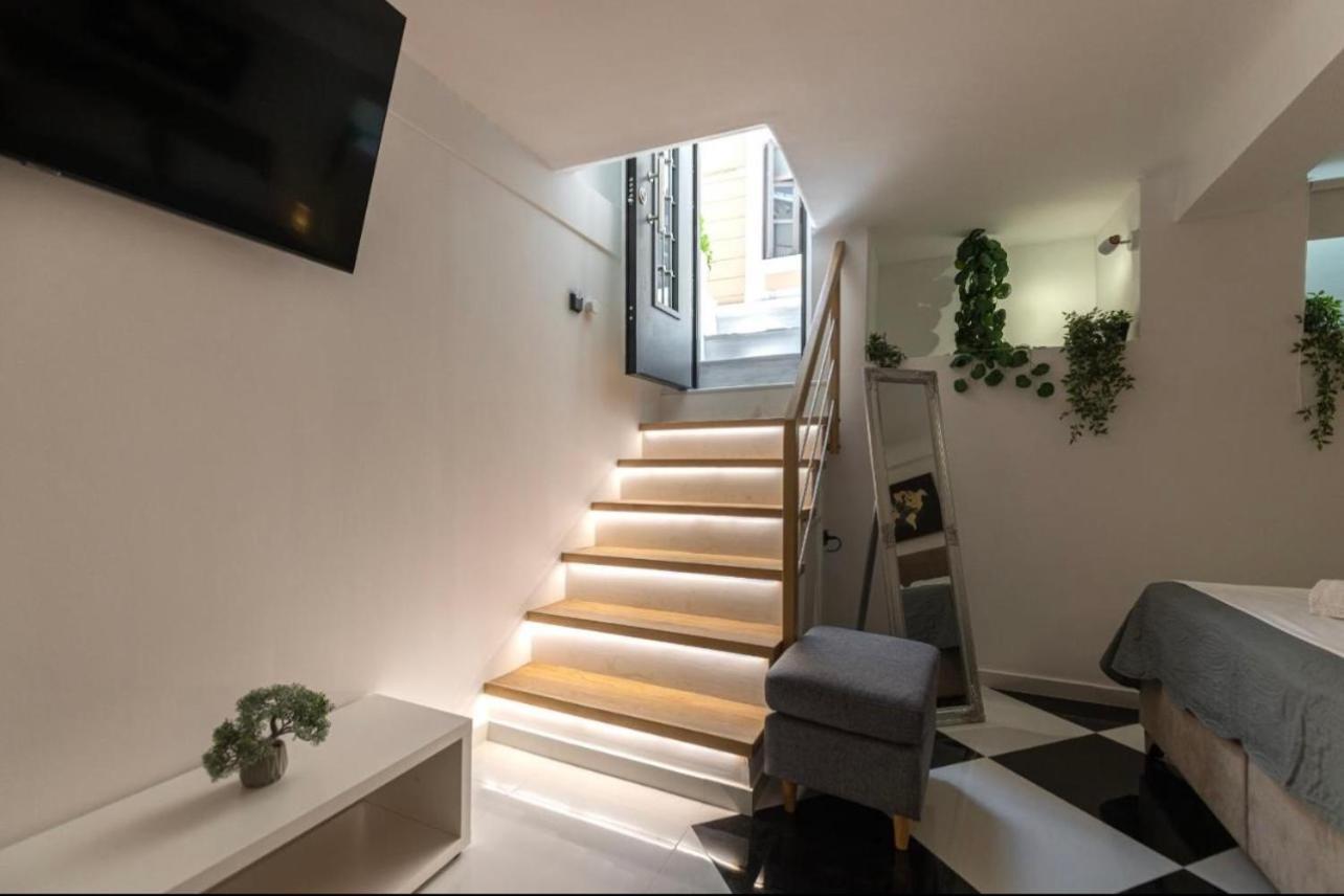 Kostas Plaka Square Apartment Athens Exterior photo